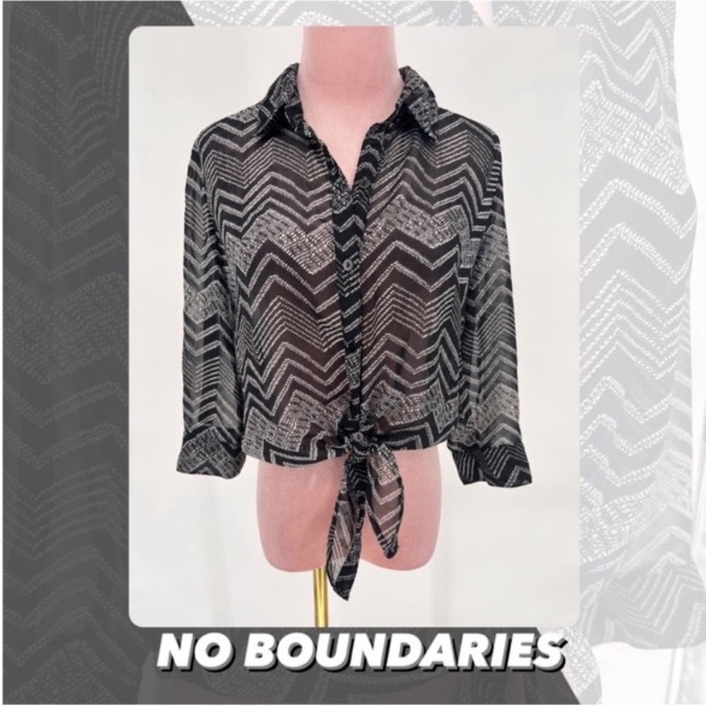 EUC No Boundaries Chevron Print Blouse